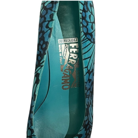 Ferragamo Butterfly Wing Heel - Picture 3 of 12